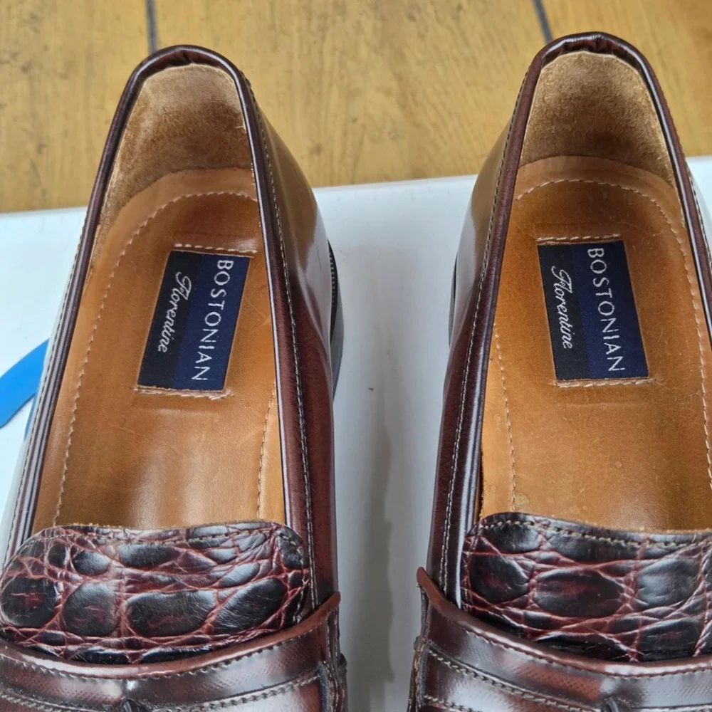 Bostonian Florentine Mens 9.5 M Burgundy Leather Croc Kiltie Tassel Loafers
